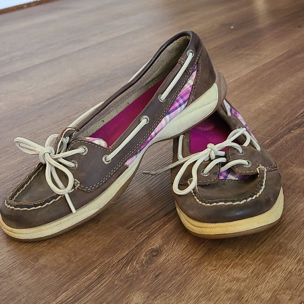 Sperry boat shoes
